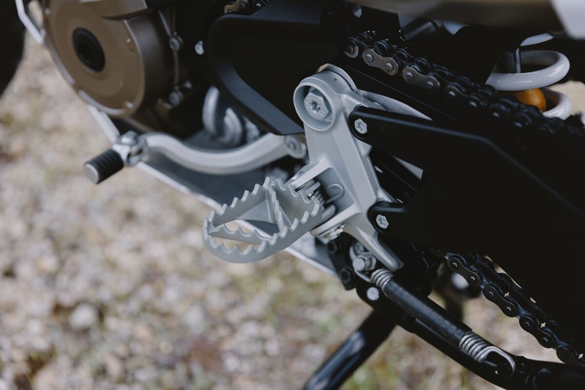 Husqvarna 701 Enduro 2026: il mono più potente al mondo in salsa dual